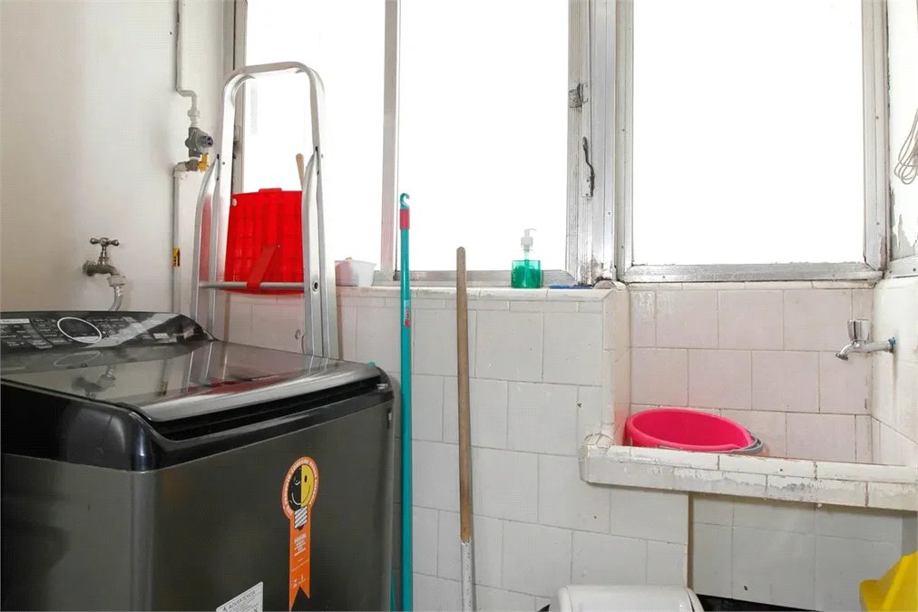 Apartamento à venda com 2 quartos, sendo 1 suíte, em Pinheiros, São Paulo, SP