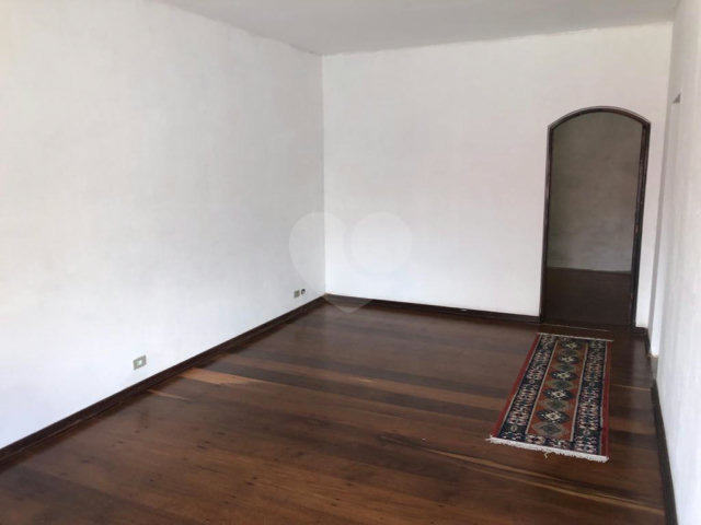 Casa à venda com 5 quartos, sendo 1 suíte,  em Serra da Cantareira, Mairiporã, SP