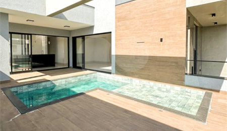Casa à venda com 3 quartos, sendo 1 suíte,  no condomínio Residencial Mont'alcino, Valinhos - SP