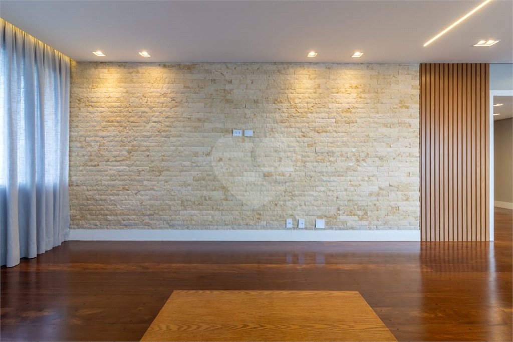 Apartamento à venda com 4 suítes em Vila Sofia, São Paulo, SP
