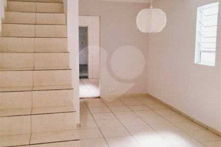 Casa Térrea à venda com 2 suítes em Jardim São Francisco, Mogi das Cruzes, SP