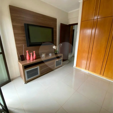 Apartamento à venda com 3 quartos, sendo 1 suíte,  em Jardim Irajá, Ribeirão Preto, SP