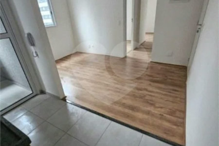 Apartamento com 38m², 2 dormitórios, à venda no Parque Bristol.