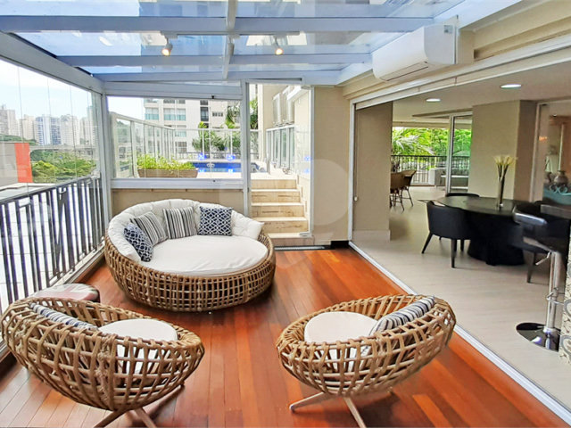 Apartamento à venda com 4 suítes em Campo Belo, São Paulo, SP