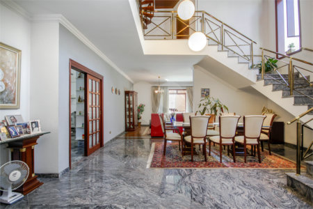 Casa à venda com 4 quartos, sendo 3 suítes, em City América, São Paulo, SP