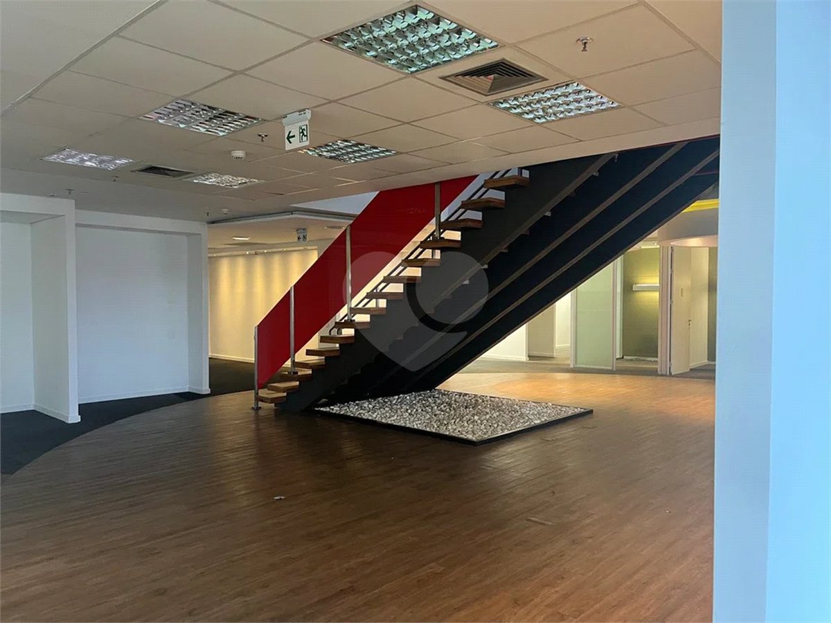 Duplex Comercial Exclusivo na Vila Olímpia – 2.652 m² em Torre Corporativa de Alto Padrão