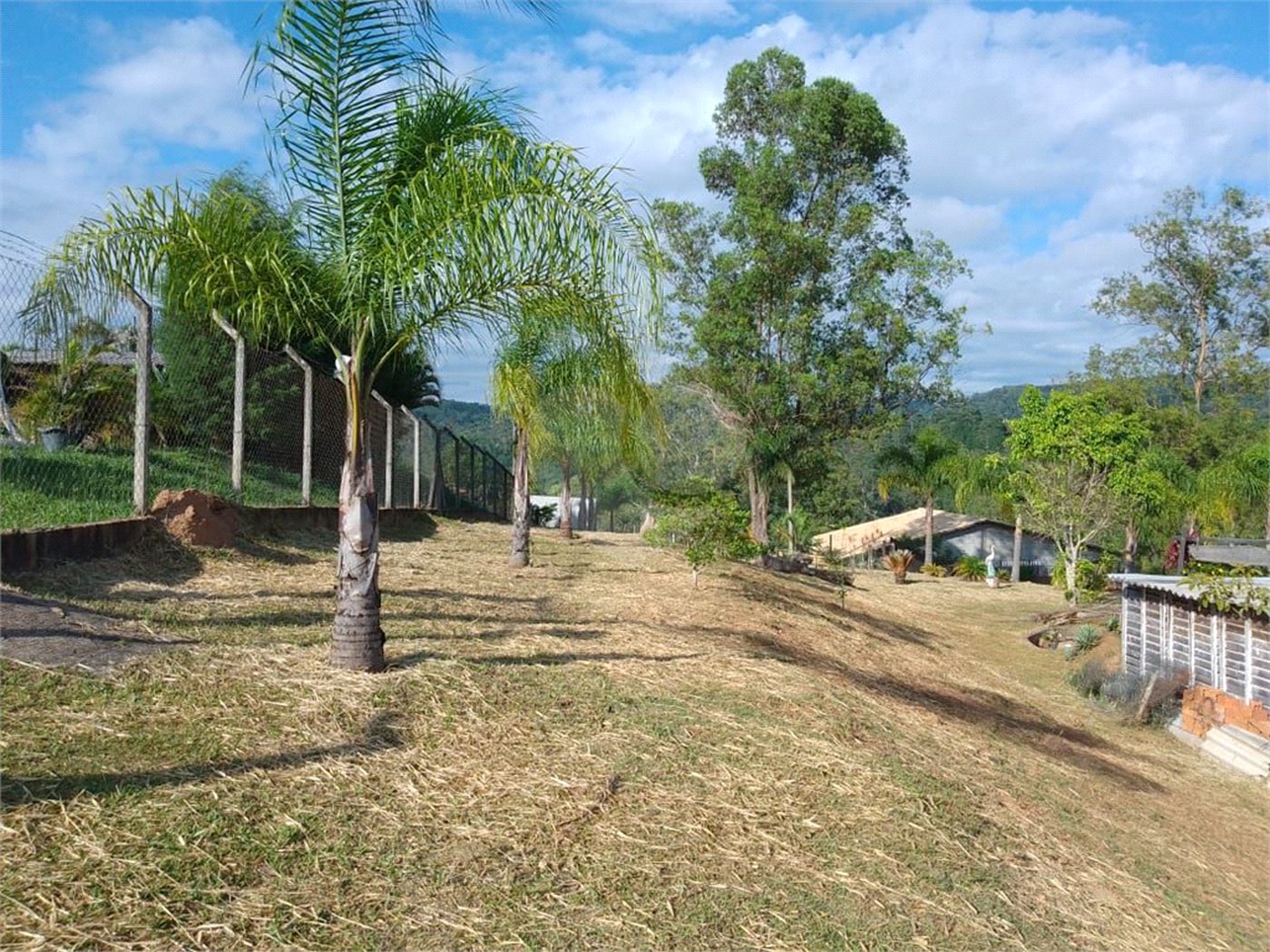 Chácara à venda com 2 quartos em Recanto das Acácias, São Roque, SP