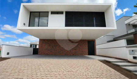 Casa à venda com 3 suítes no condomínio Alphaville Nova Esplanada 3, Votorantim - SP