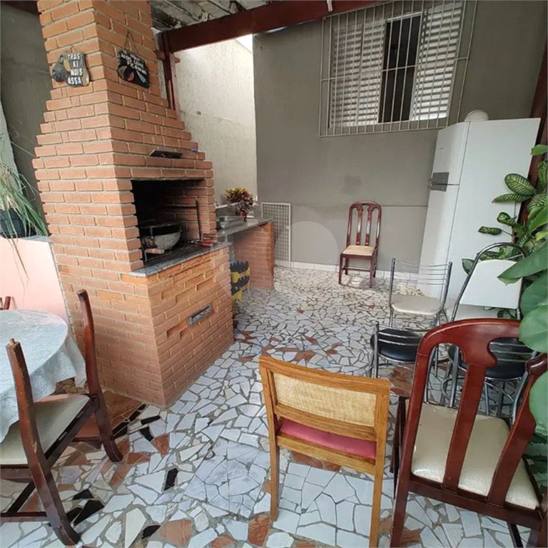 Casa à venda com 2 quartos, sendo 1 suíte, em Parque Maria Domitila, São Paulo, SP