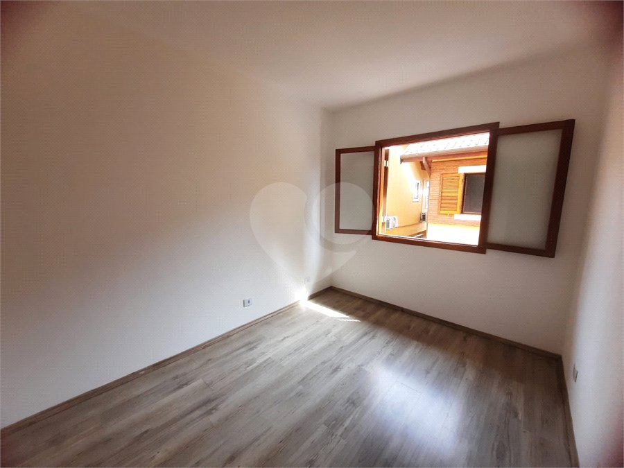 Casa para alugar com 3 quartos, sendo 1 suíte,  no condomínio Residencial Sol Francisco, São Paulo - SP