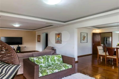 Apartamento à venda com 4 quartos, sendo 3 suítes, em Vila Andrade, São Paulo, SP