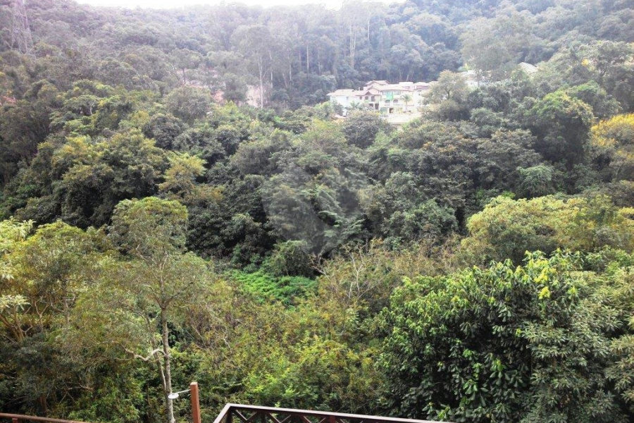 Casa à venda com 4 quartos, sendo 2 suítes,  em Horto, São Paulo, SP