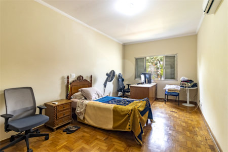 Casa à venda com 5 quartos, sendo 1 suíte, em Vila Nova Conceição, São Paulo, SP