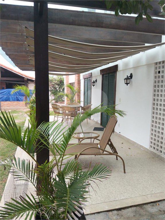 Casa em condomínio à venda com 3 quartos, sendo 2 suítes, em Portinho, Cabo Frio, RJ