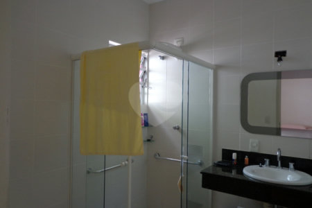 Sobrado à venda com 4 quartos, sendo 2 suítes, em Jardim São Bento, São Paulo, SP