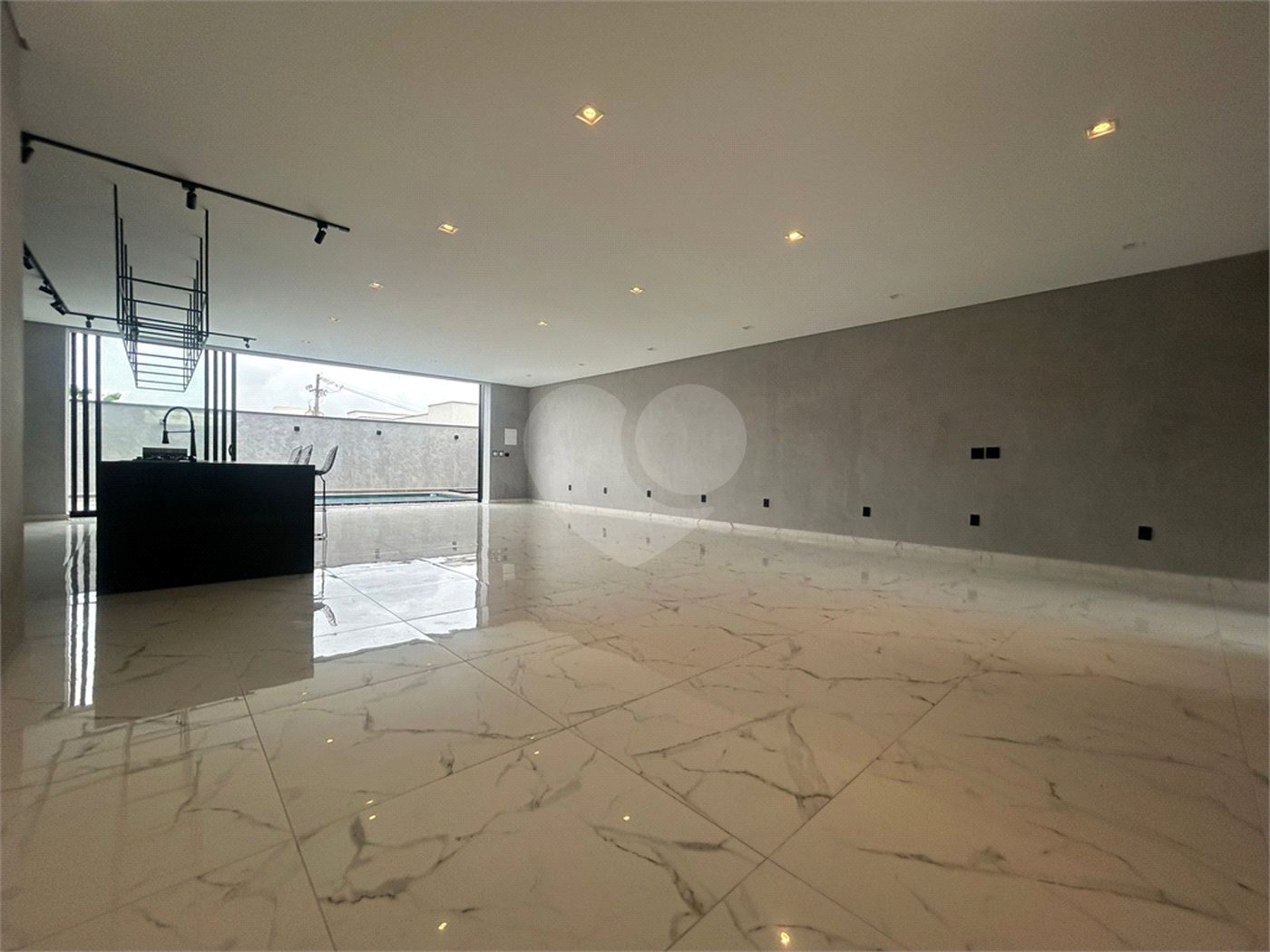 Casa à venda com 4 suítes no condomínio Residencial Chácara Ondina, Sorocaba - SP