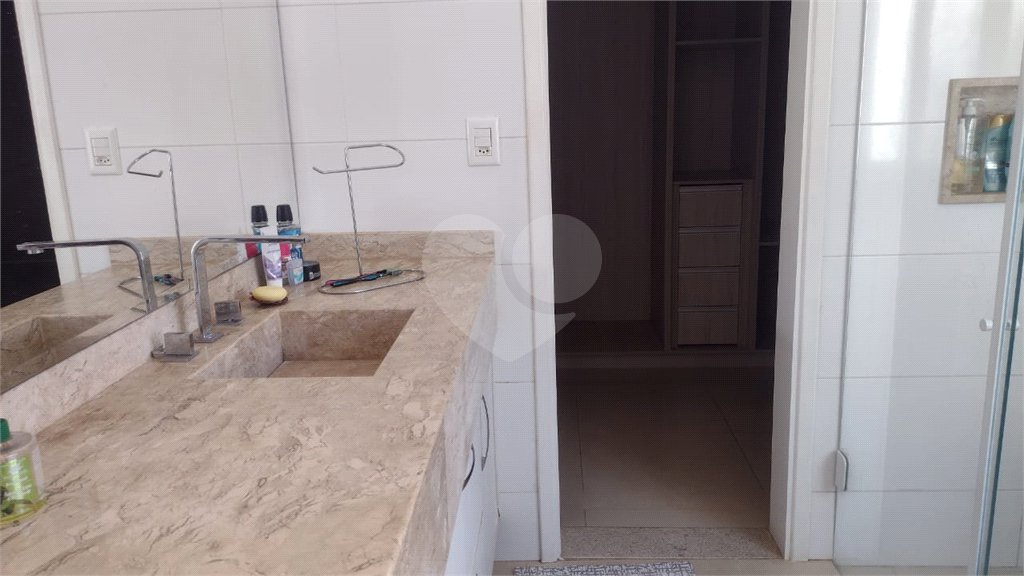 Casa à venda com 3 quartos, sendo 1 suíte, no condomínio Residencial Bouganville, Araraquara - SP