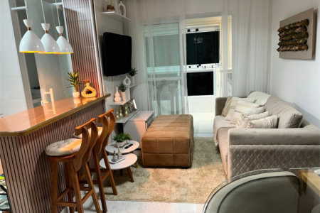 Apartamento à venda com 2 quartos, sendo 1 suíte, no Centro, Mongaguá, SP