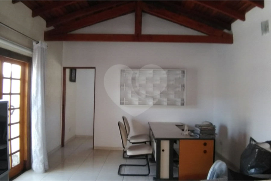 Casa à venda com 4 quartos, sendo 2 suítes, em Barreiro, Mairiporã, SP