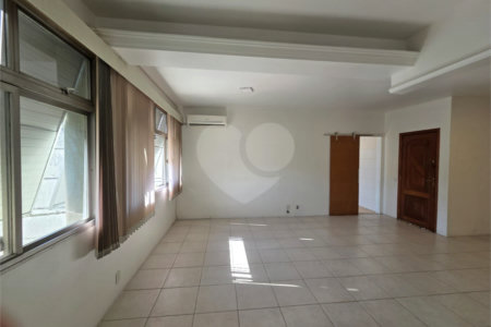 Apartamento à venda com 3 quartos, sendo 1 suíte, em Tijuca, Rio de Janeiro, RJ