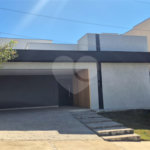 Casa à venda com 3 quartos, sendo 1 suíte,  no condomínio Cyrela Landscape, Votorantim - SP