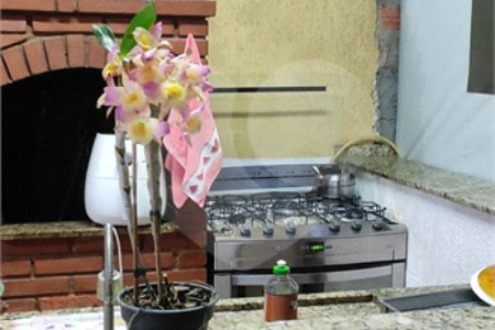 Casa à venda com 3 quartos, sendo 2 suítes, em Conjunto Habitacional Brás Cubas, Mogi das Cruzes, SP