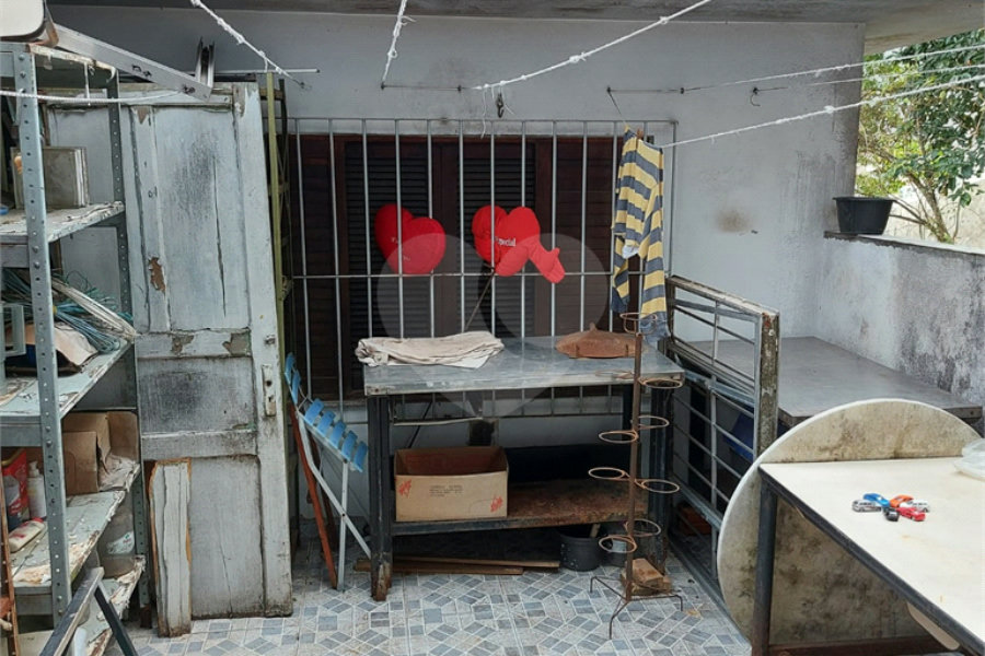 Terreno à venda com 5 quartos, sendo 1 suíte,  em Vila Gustavo, São Paulo, SP