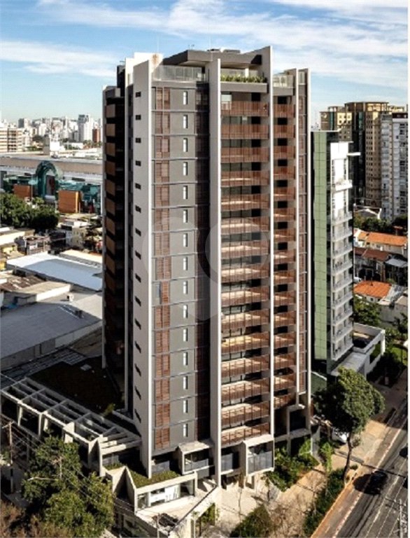 Apartamento à venda com 3 suítes em Indianópolis, São Paulo, SP