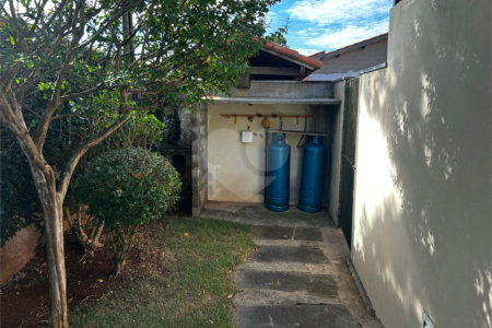 Casa à venda com 4 quartos, sendo 2 suítes, em Vila Aparecida, Itapetininga, SP