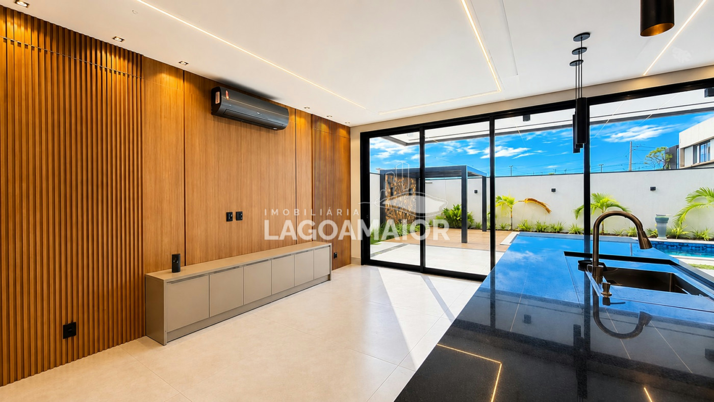 Casa à venda com 3 quartos, sendo 3 suítes, no condomínio Villa Dumont, Três Lagoas - MS