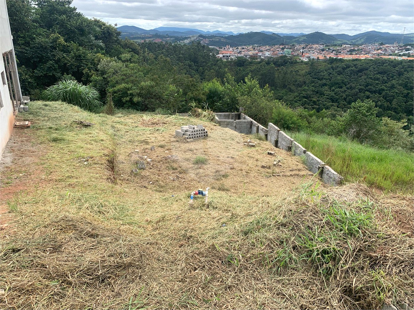 Terreno à venda em Cachoeirinha, Bom Jesus dos Perdões, SP