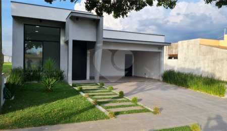 Casa à venda com 3 quartos, sendo 2 suítes, no condomínio Campos do Conde Ii, Paulínia - SP