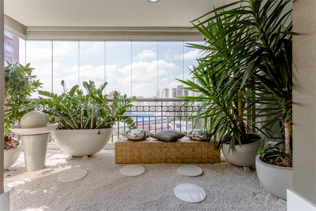 Apartamento à venda com 4 suítes em Vila Suzana, São Paulo, SP