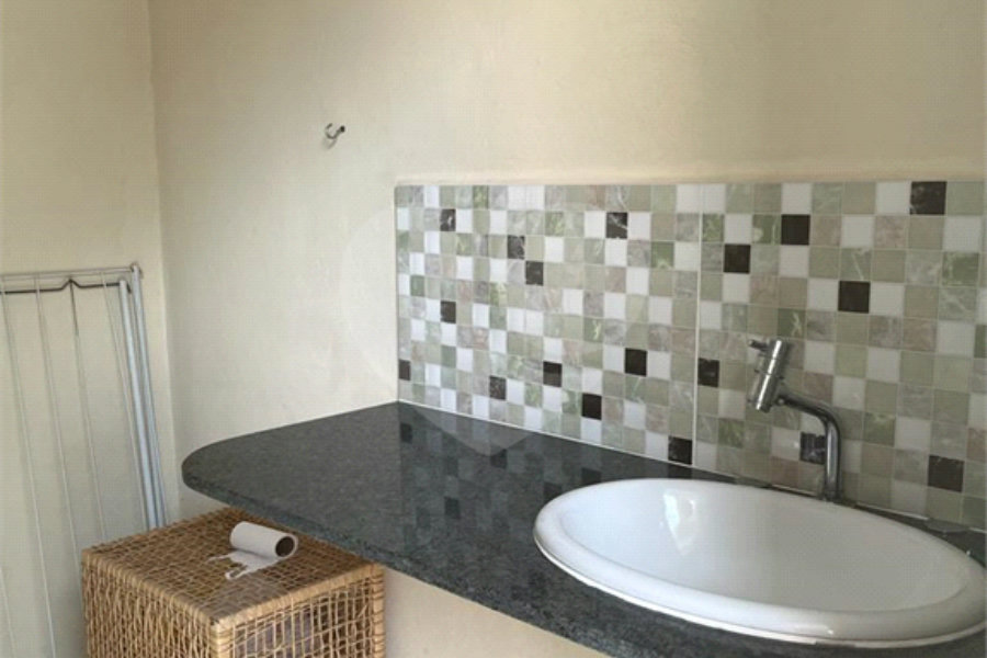 Casa à venda com 4 quartos, sendo 1 suíte, no condomínio Estancia da Serra / Residencial Nova Mairipora, Mairiporã - SP