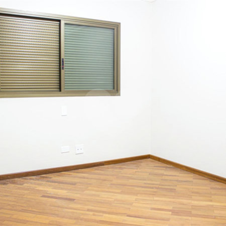 Apartamento à venda com 3 suítes em Jardim Londrina, São Paulo, SP