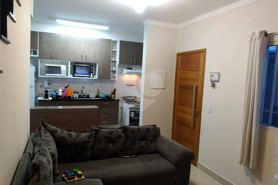 Casa à venda com 2 suítes no condomínio Residencial Matos, São Paulo - SP