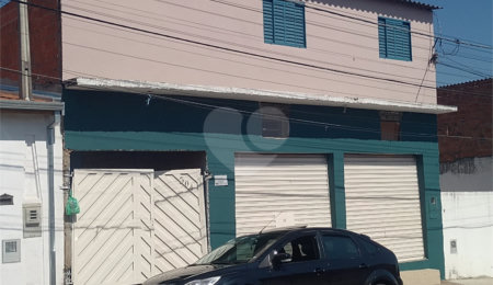 Casa à venda com 9 quartos em Cidade Aracy, São Carlos, SP
