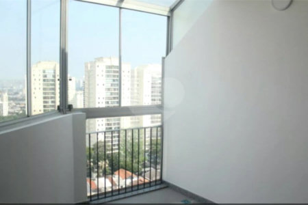 Cobertura com 130m², 3 quartos, sendo 2 suítes, 2 garagens, à venda no Jardim Marajoara