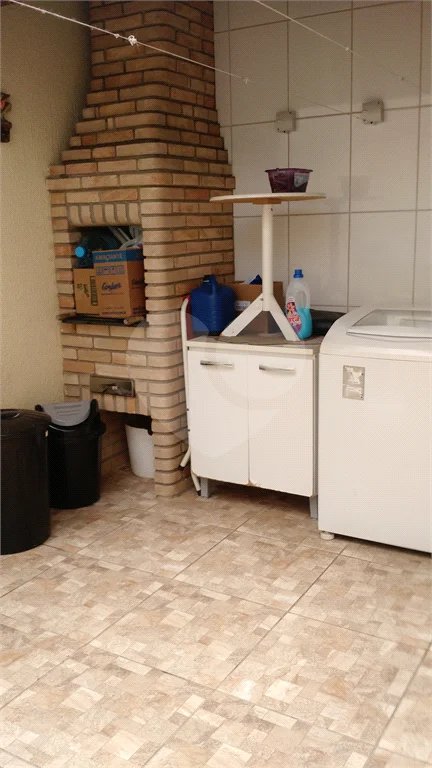 Sensacional sobrado c/ quintal e 3 dorms enormes com varanda! 12 min andando p/o metrô P Inglesa!