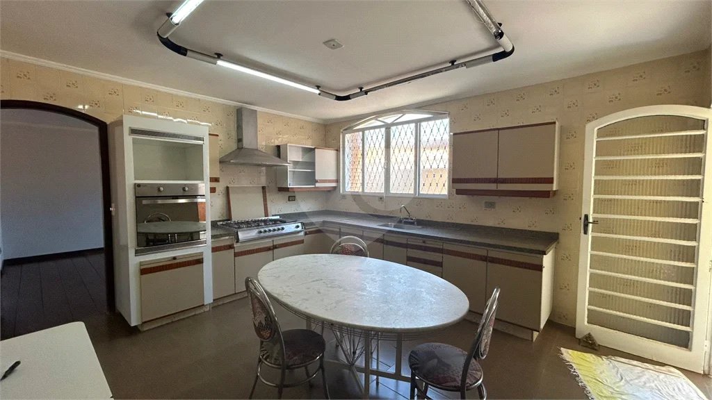 Venda Casa com 4 Dormitórios no Parque Santa Cecília
