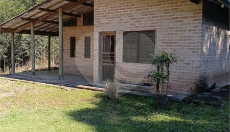 Chácara à venda com 3 quartos, sendo 1 suíte,  no Centro (canguera), São Roque, SP