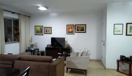 Apartamento à venda com 3 quartos em Moema, São Paulo, SP