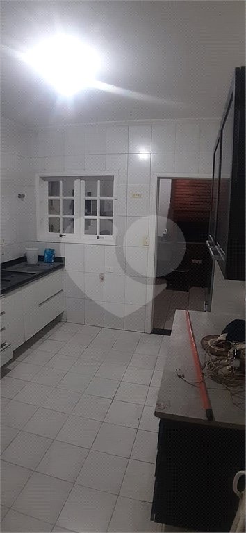Casa à venda com 3 quartos, sendo 1 suíte, no condomínio Village Palmas, São Paulo - SP