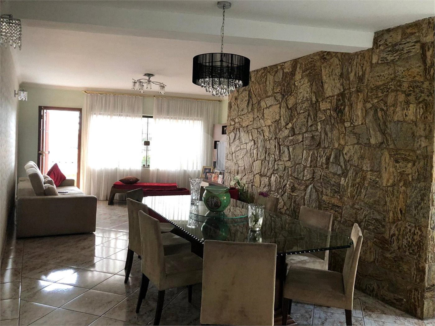 Sobrado à venda com 3 quartos, sendo 1 suíte,  em Vila Guilherme, São Paulo, SP