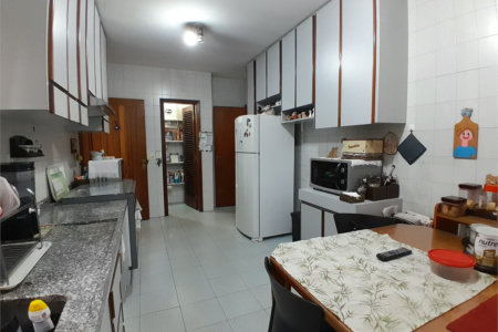 Casa Térrea à venda com 4 quartos, sendo 1 suíte, em Parque Continental, São Paulo, SP