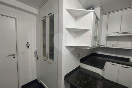 Apartamento à venda com 3 quartos, sendo 2 suítes,  em Cidade São Francisco, São Paulo, SP