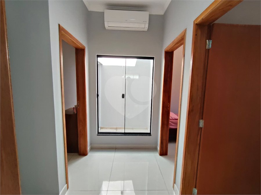 Casa à venda com 3 quartos no condomínio Residencial Lago dos Ipês, Itapetininga - SP