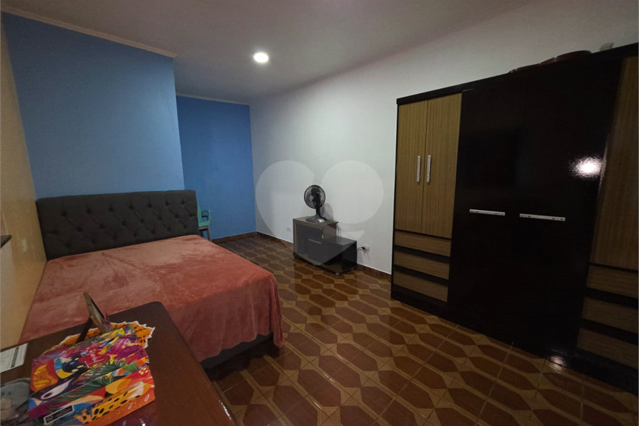 Sobrado à venda com 4 quartos, sendo 2 suítes, em Vila Nova Cachoeirinha, São Paulo, SP