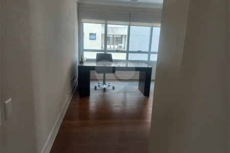 Apartamento à venda com 4 quartos, sendo 2 suítes, em Vila Uberabinha, São Paulo, SP