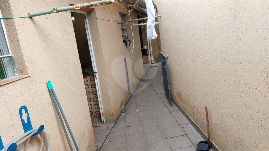 Casa à venda com 7 quartos, sendo 2 suítes, em Jardim Londrina, São Paulo, SP
